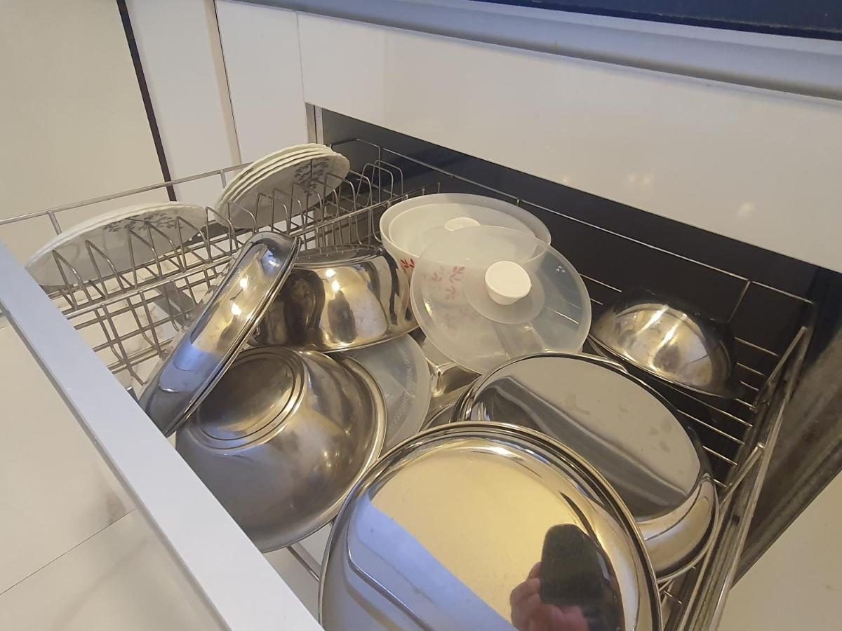 Osi Apartments Khar West 뭄바이 외부 사진